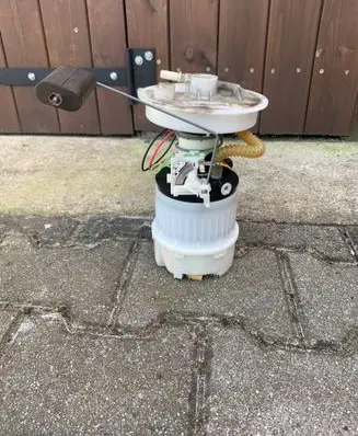 Mazda 3 I In-tank fuel pump 3N619H307
