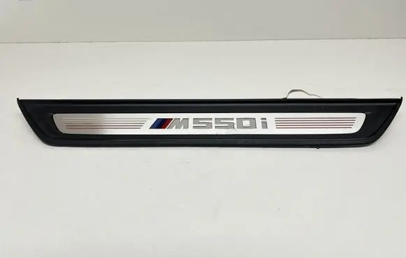 BMW 5 G30 G31 Front sill trim cover 8072378