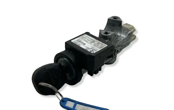 Nissan X-Trail T30 Ignition lock 5WK48042A 2671032209 28590C9902