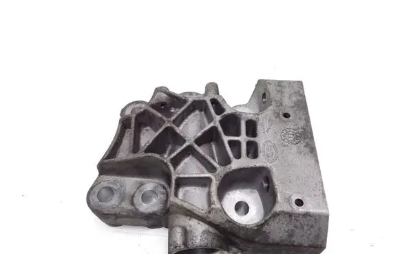 Land Rover Range Rover Evoque L538 Engine mounting bracket GJ326030AA