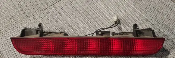 Nissan X-Trail T30 Third/center stoplight S3E13020708