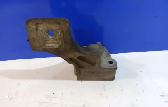 Land Rover Range Rover Sport L320 Engine mounting bracket KKU500590 4H226037AA