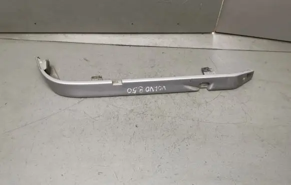 Volvo 850 Under headlight/headlamp trim 6817216