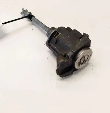 Toyota Avensis T270 Front door lock (next to the handle) 221B