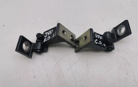 Audi Q2 - Rear door hinge set 8X0131404E