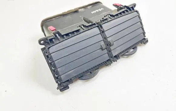 Toyota Urban Cruiser (XP110) Dash center air vent grill 5567052040 5556412040 1833