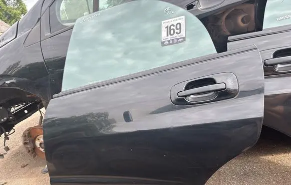 Subaru Impreza II Rear door