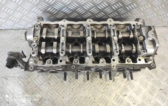 Opel Astra J Engine head 
