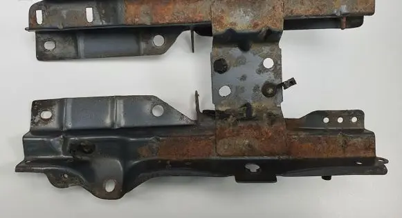 Ford Mondeo Mk III Battery box tray 