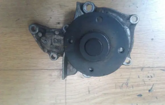 Toyota Carina T190 Water pump