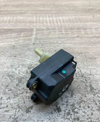 Volvo S60 Air flap motor/actuator 74932DMR D70501 10A