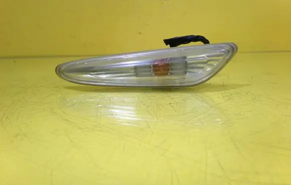 BMW 3 E46 Front fender indicator light 4166L