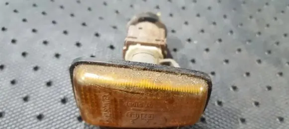 Citroen Berlingo Front fender indicator light
