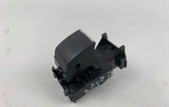 Toyota RAV 4 (XA50) Electric window control switch 3361P09