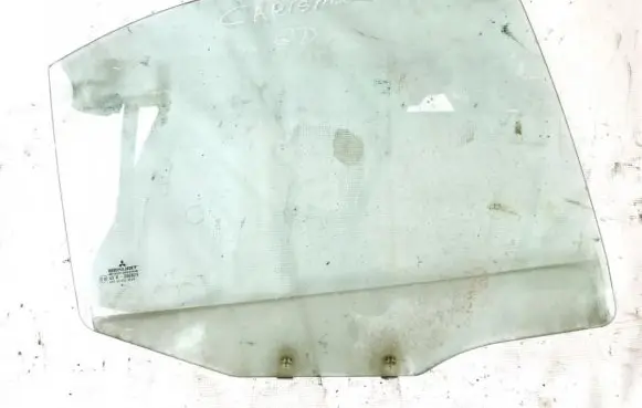 Mitsubishi Carisma Rear door window glass