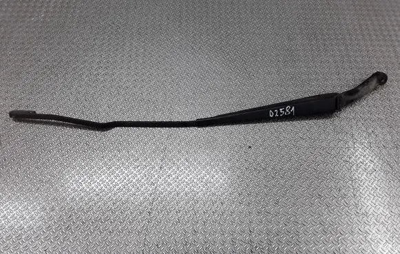 Volvo V70 Front wiper blade arm 8624246