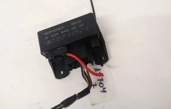 Mercedes-Benz A W168 Coolant fan relay 0255452832 899075000
