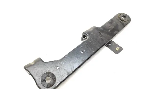 Maserati Ghibli Intercooler pipe mounting bracket 
