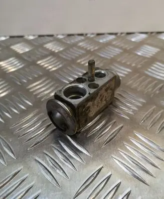 Air conditioning (A/C) expansion valve