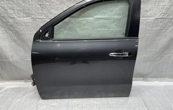 Mercedes-Benz X-class W470 Front door