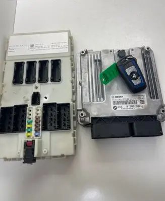 BMW 4 F32 F33 Engine ECU kit and lock set 0281031777 8585380 030265611