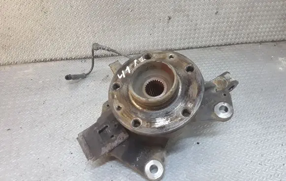 Renault Megane III Front wheel hub spindle knuckle