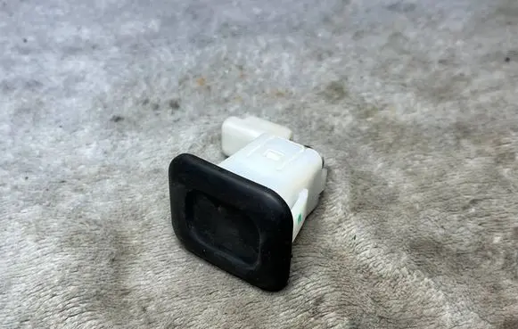 Citroen C4 Grand Picasso Rear glass lock/latch 6490RZ