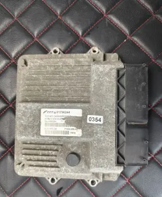 Fiat Punto (188) Engine control unit/module 51796244 64J9M9G2H 7160008603