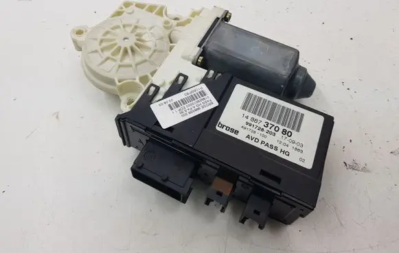 Peugeot 807 Front door window regulator motor 1488737080 991728203