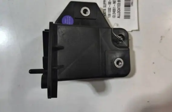 Tesla Model S Front bumper mounting bracket 1061332-00-B 106133200B 1061332