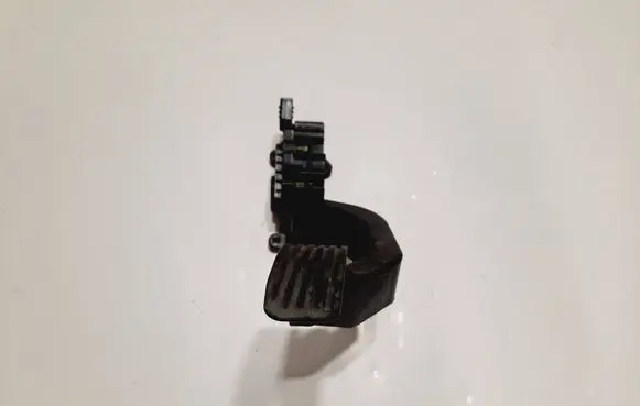 Accelerator throttle pedal