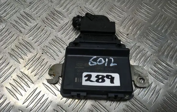 Hyundai i40 Hand brake control module 597903Z500