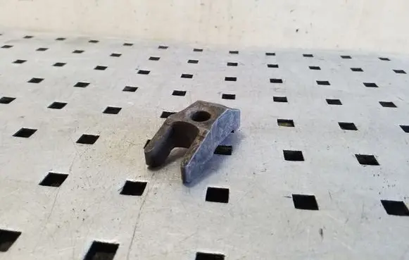 Audi 80 90 S2 B4 Fuel Injector clamp holder