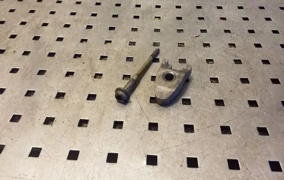 Audi Q7 4L Fuel Injector clamp holder 059216J