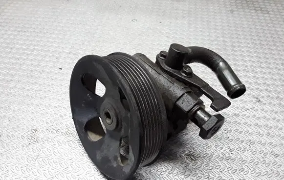 KIA Sorento Power steering pump