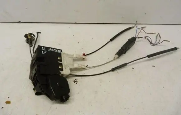 Hyundai Santa Fe Front door lock