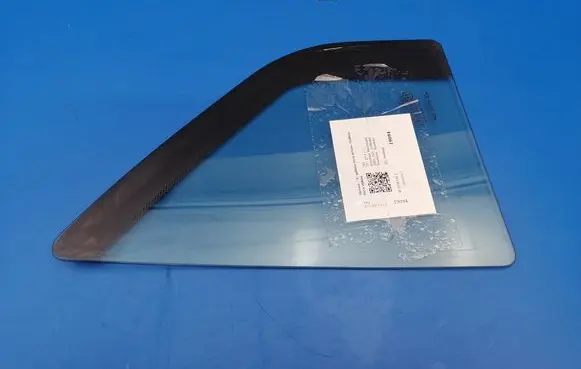 Rear vent window glass