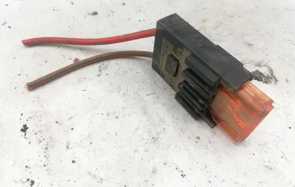BMW 5 E39 Fuse 611383671449 8367144