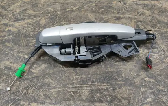 Chevrolet Malibu Rear door exterior handle 46082100