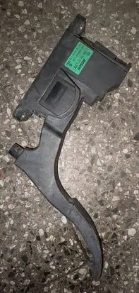 Volkswagen Polo III 6N 6N2 6NF Accelerator throttle pedal 6n1721503e