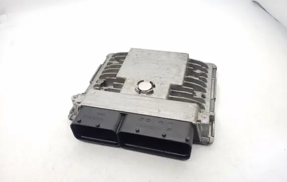 Skoda Fabia Mk2 (5J) Engine control unit/module ECU 03F906070HH 03F907309AK 5WP44824