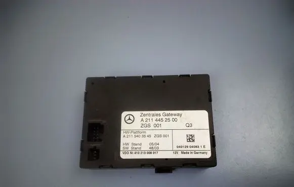 Mercedes-Benz E W211 Gateway control module A2114452500 ZGS001