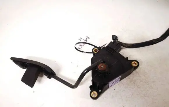 Nissan Micra Accelerator throttle pedal 18002ax700