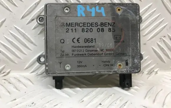 Mercedes-Benz R W251 Antenna control unit 2118200885