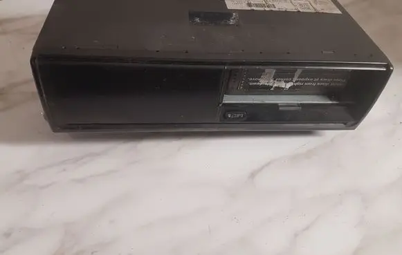 Jeep Grand Cherokee (WJ) CD/DVD changer P56042129AG 3600K0019