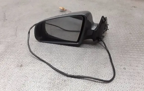 Audi A4 S4 B7 8E 8H Front door electric wing mirror E1010681