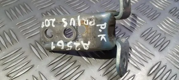Toyota Prius (XW10) Front door upper hinge