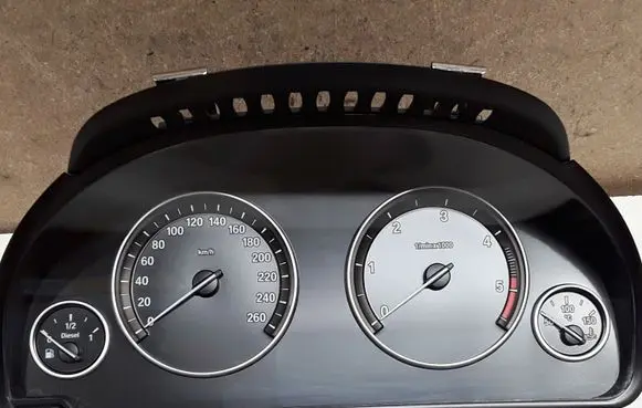BMW 5 F10 F11 Speedometer (instrument cluster) 9249345