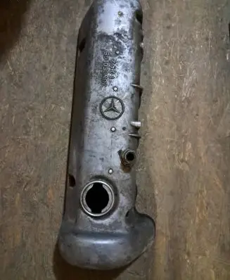 Mercedes-Benz W123 Rocker cam cover 6160160305