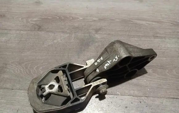 Volvo V40 Gearbox mount AV616P093NA